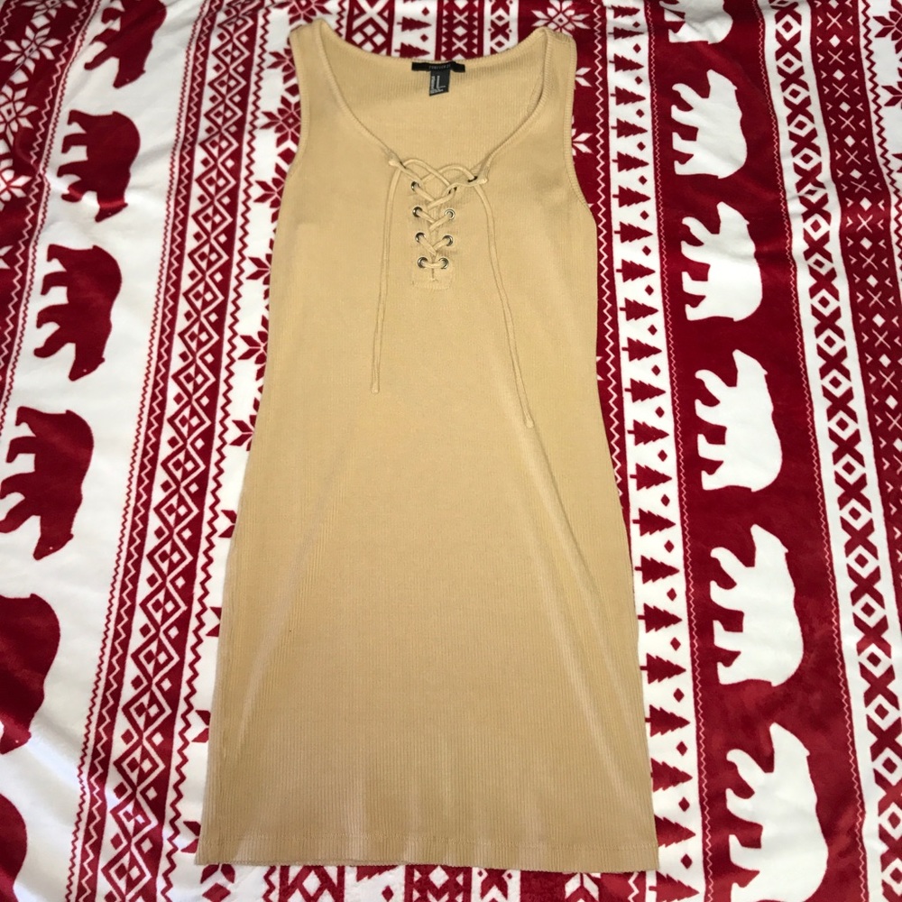 Lace-up bodycon dress