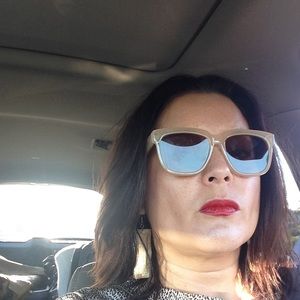 Meet your Posher, Tina