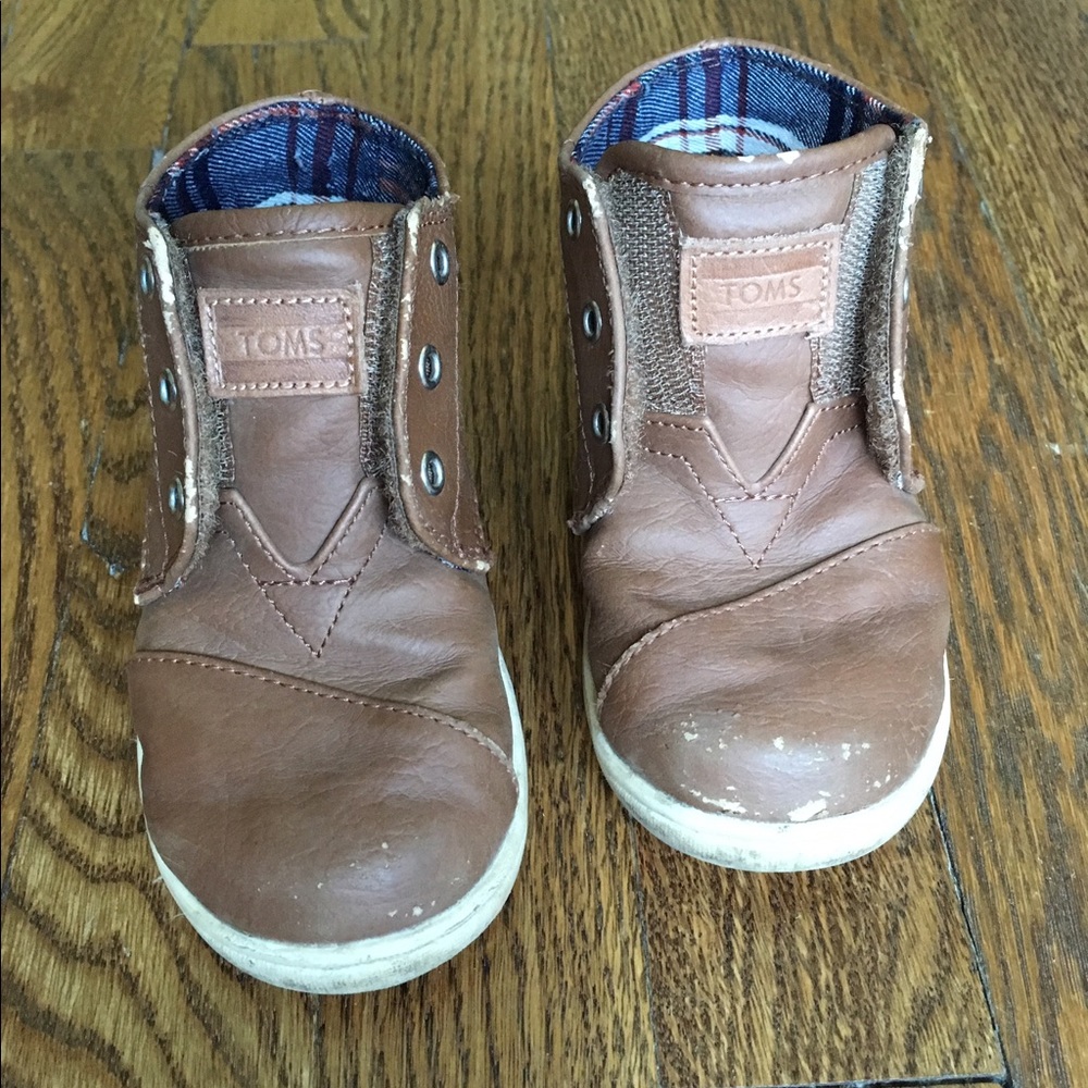 Tiny Toms size 8 paseo toddler shoes