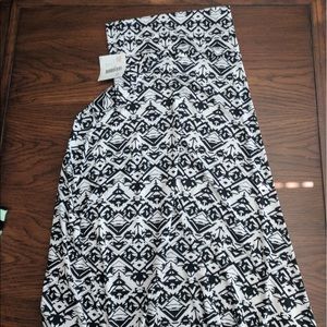 Lularoe small black and white maxi skirt