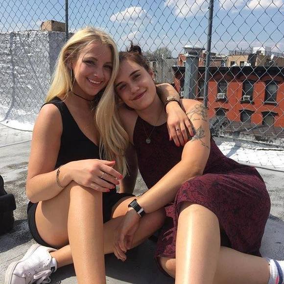 Meet your Posher, Tina - Picture 1 of 1