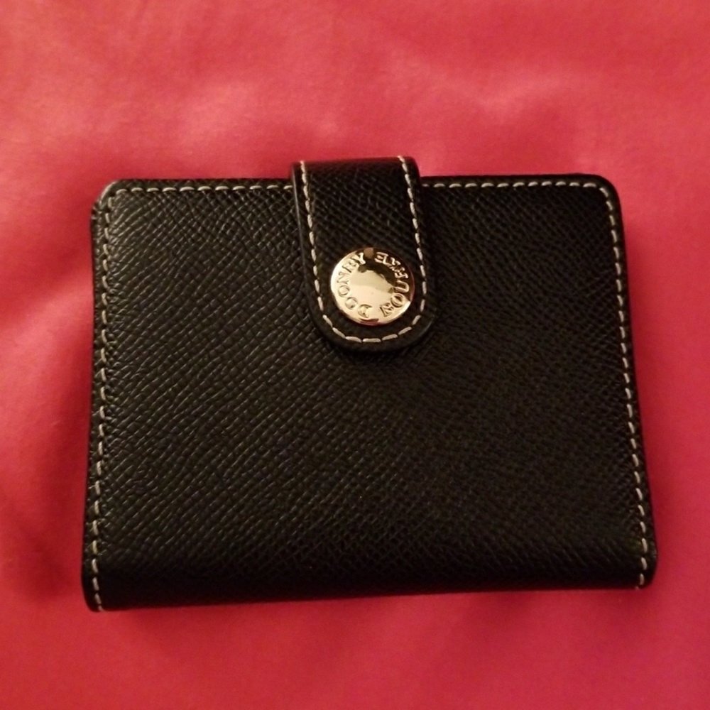 Dooney And Bourke Card Wallet