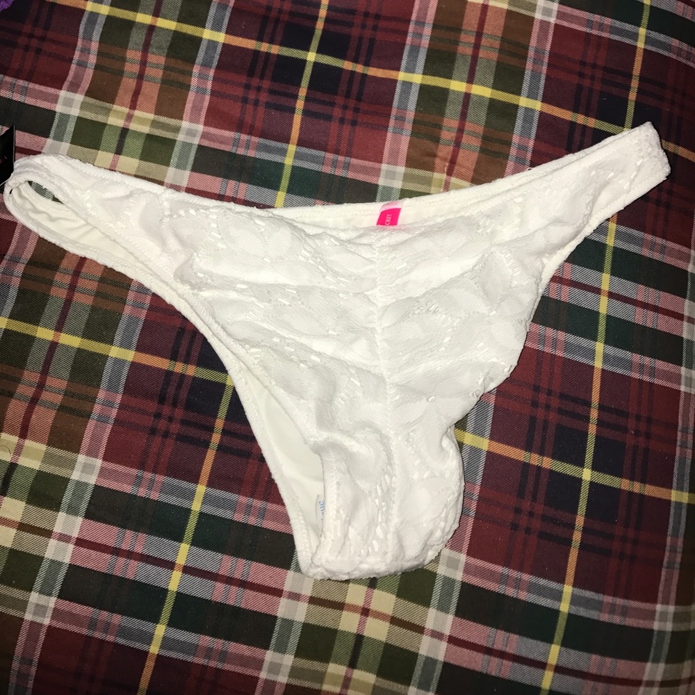 New never worn bikini bottoms
