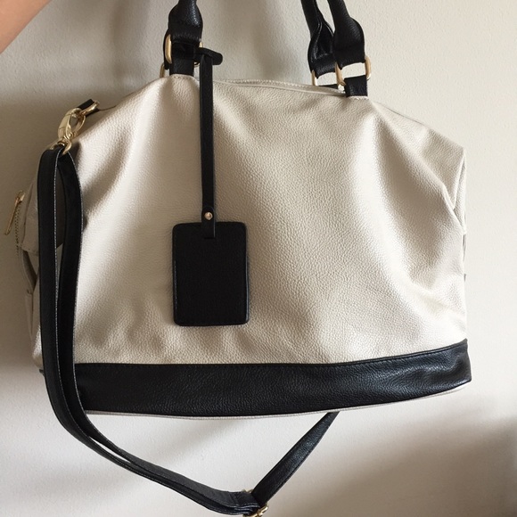 Forever 21 Handbags - Forever 21 Cream & Black Crossbody Bag
