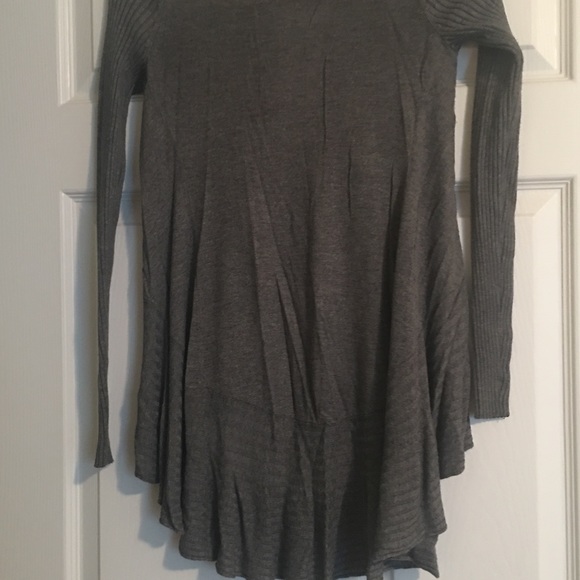 Express Grey Ruffle Cardigan - Picture 3 of 4