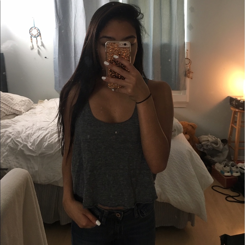 grey cropped tank