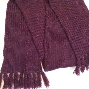 Winter tasseled scarf