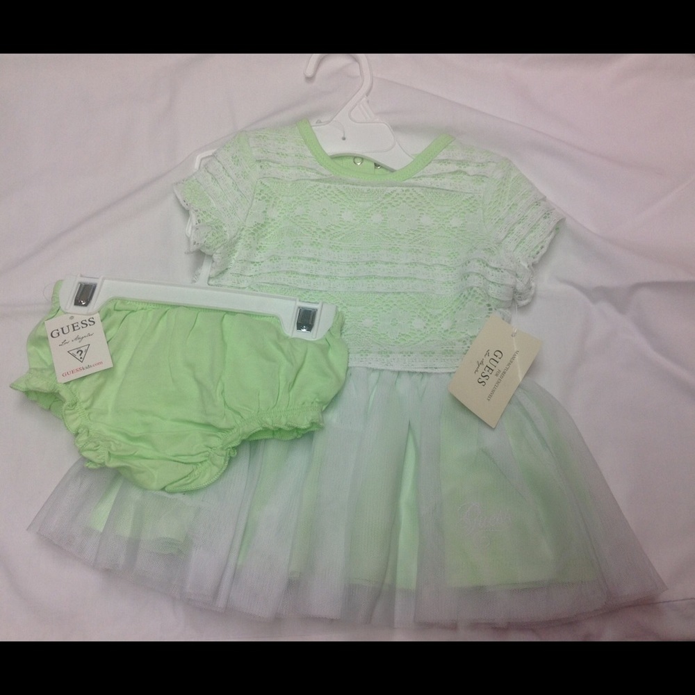 NWT GUESS DESIGNER NEWBORN GIRL DRESS, SIZE 6/9 M