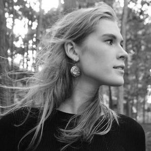 Meet your Posher, Eva