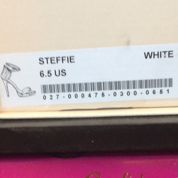 🌸HOST PICK🌸 Shoe Dazzle - White Swan heels - Picture 8 of 8