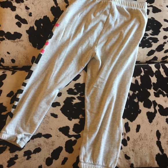 VS Sweat Pants - Picture 4 of 6