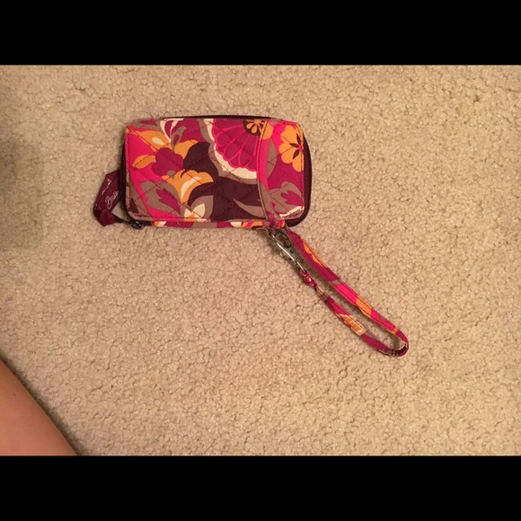 Vera Bradley ID Wallet / Wristlet - Picture 1 of 3