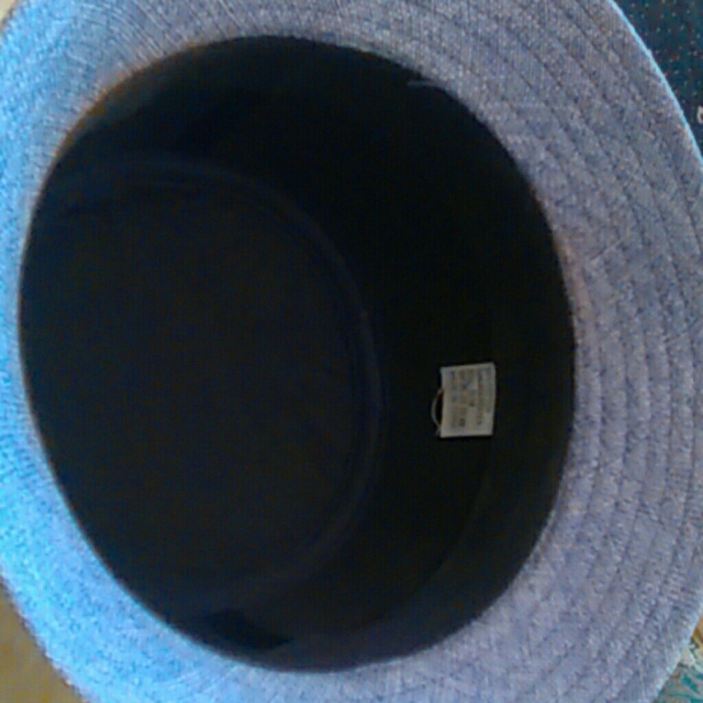 Hat - Picture 4 of 4