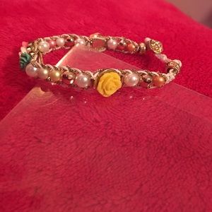 Flower bracelet