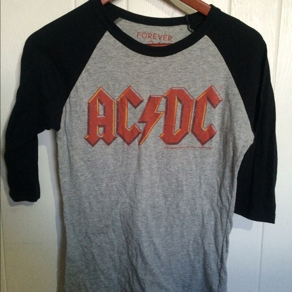 Forever 21 Tops - Band tshirt tee ac dc