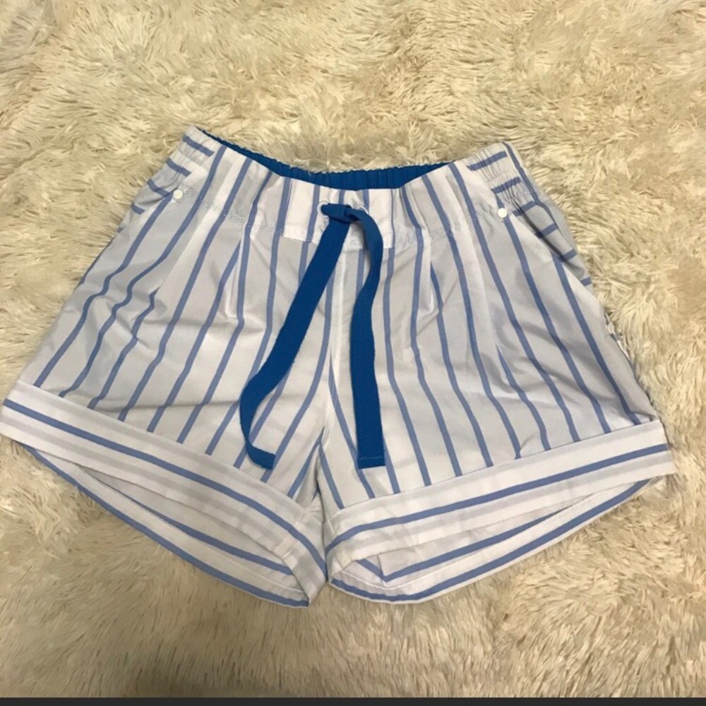 Lululemon spring break away shorts