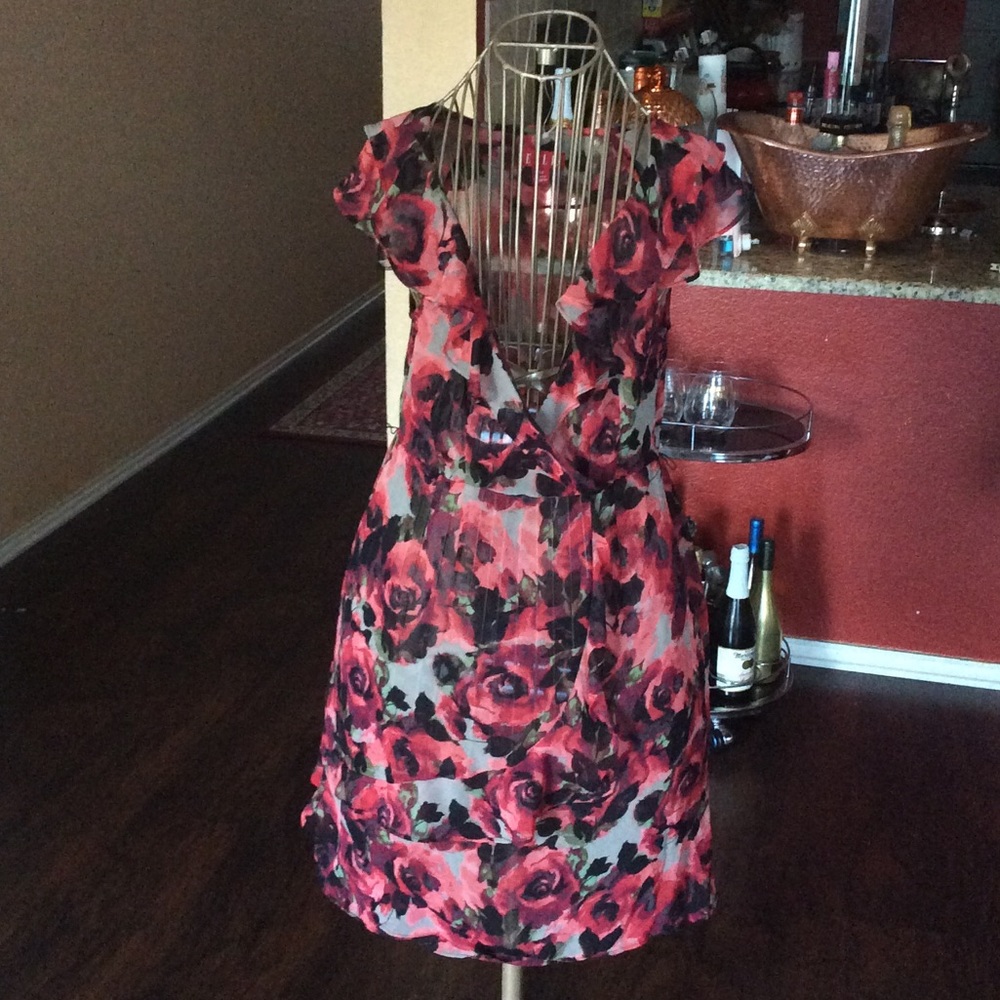 A romantic Elle dress💃🏻🌹