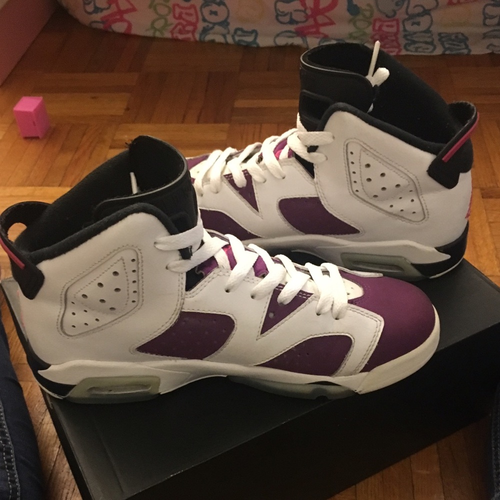 Bright Grape 6s