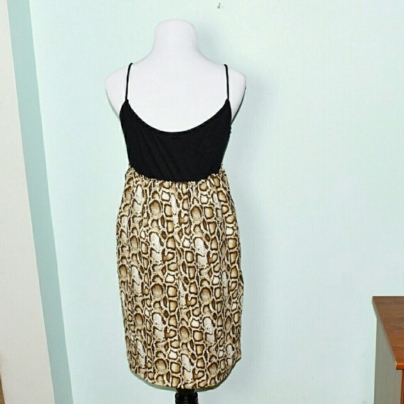 Beautiful Cheetah Print Dress - Picture 2 of 2
