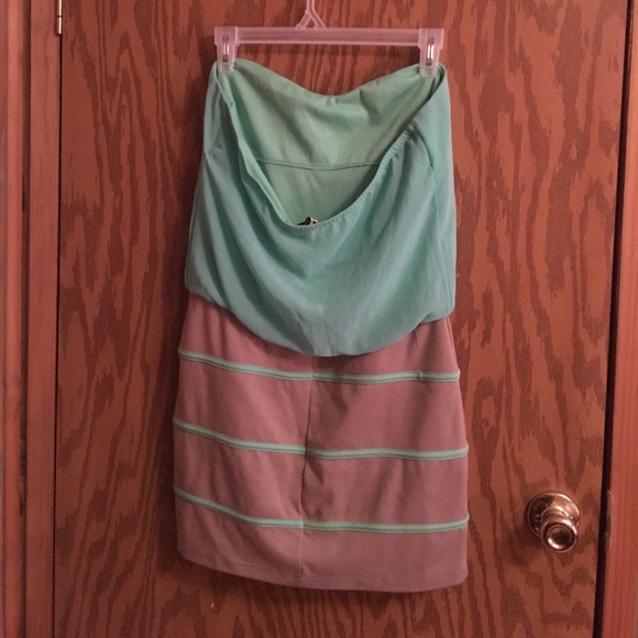 Mystic body-con strapless seafoam green + tan mini - Picture 2 of 4