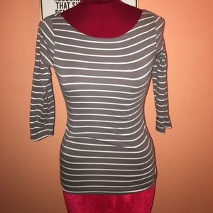 H&M 3/4 Length Shirt