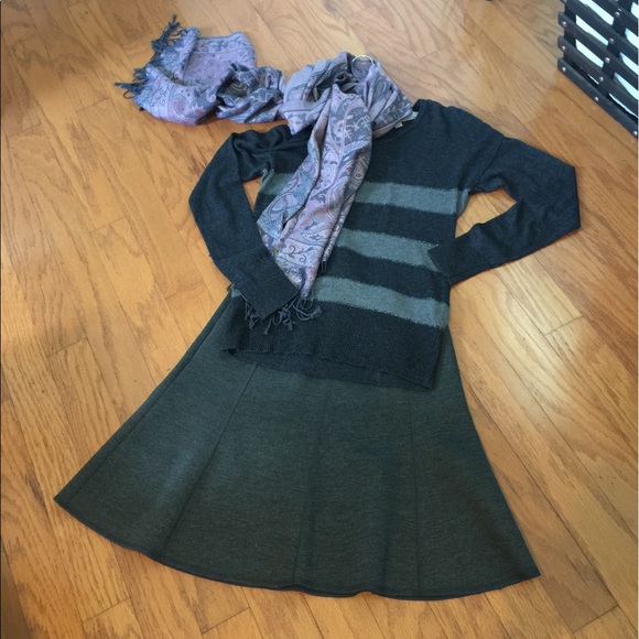 Ann Taylor LOFT Crew neck sweater - Picture 7 of 7