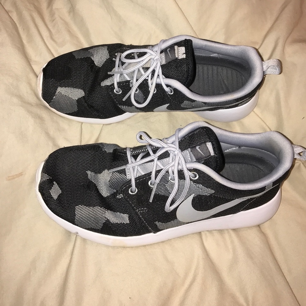 Nike Rosches size 7 1/2