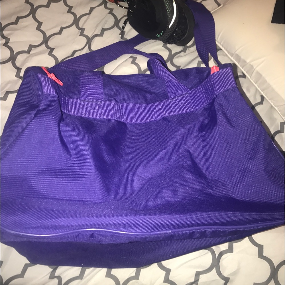 ADIDAS DUFFLE BAG - Picture 2 of 4