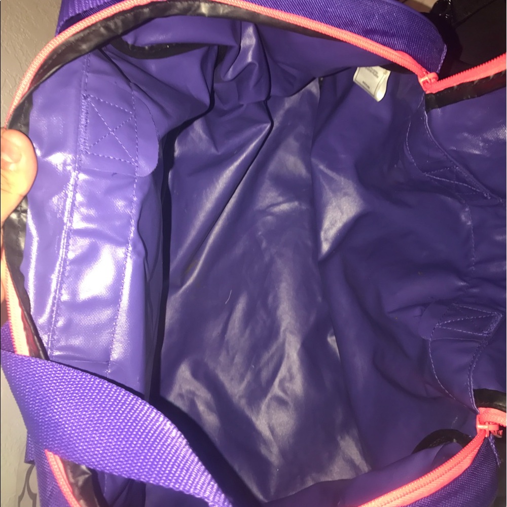 ADIDAS DUFFLE BAG - Picture 4 of 4