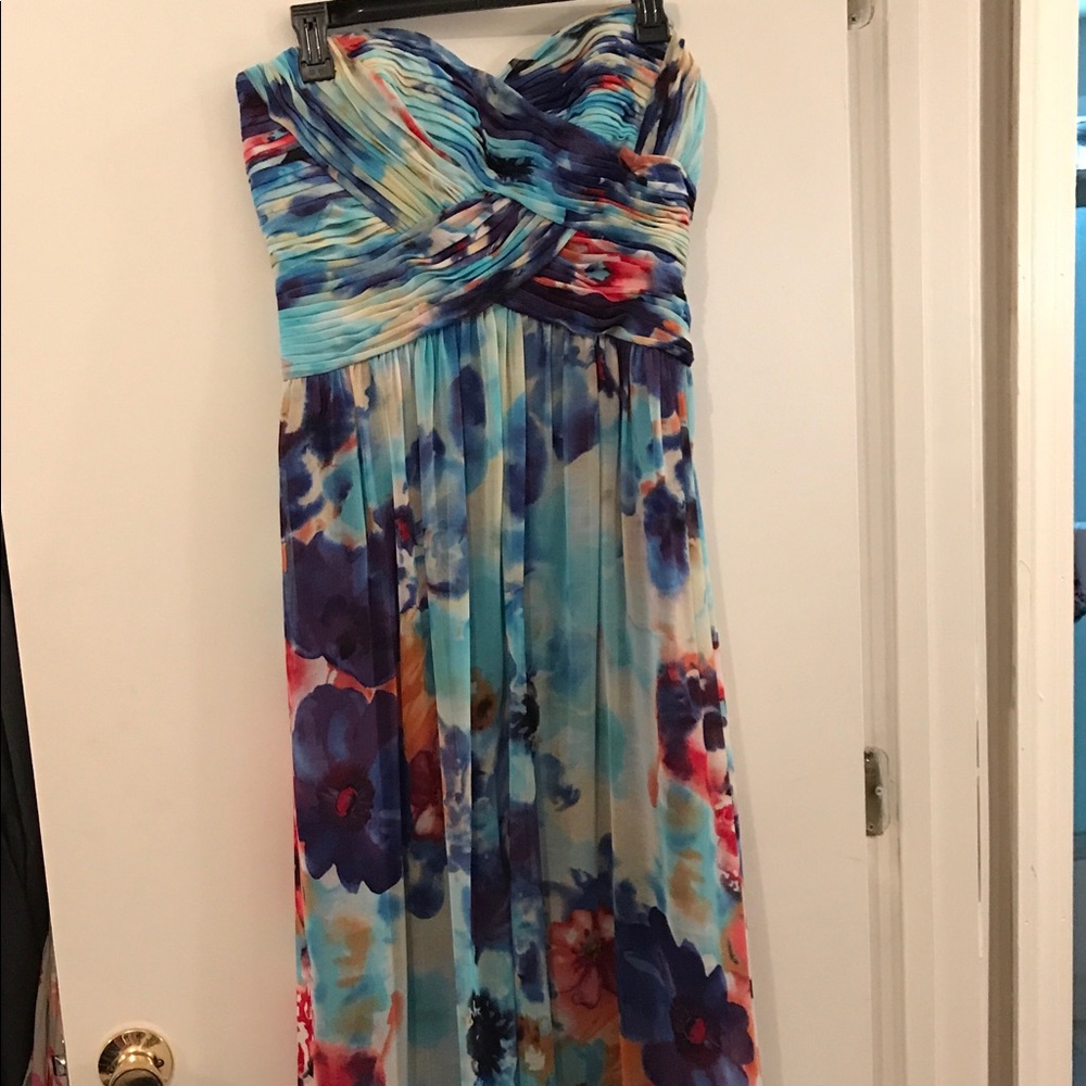 Jessica Simpson Boutique floral formal gown