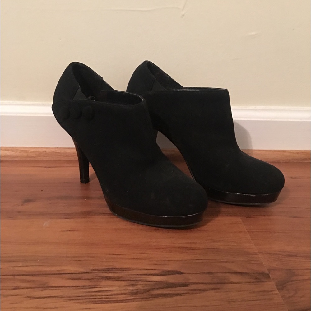 Black ankle heels