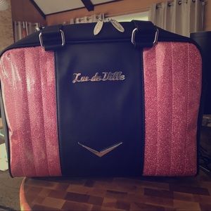 New without tags lux de ville carry all tote purse