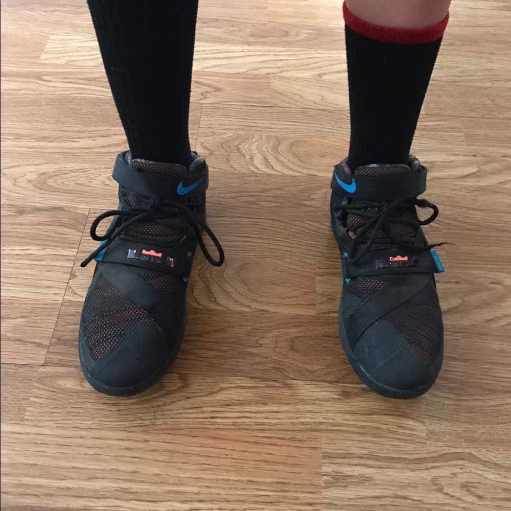 Youth Nike lebron James size 6