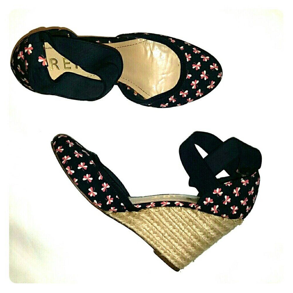 Report Antonella Wedge Sandals