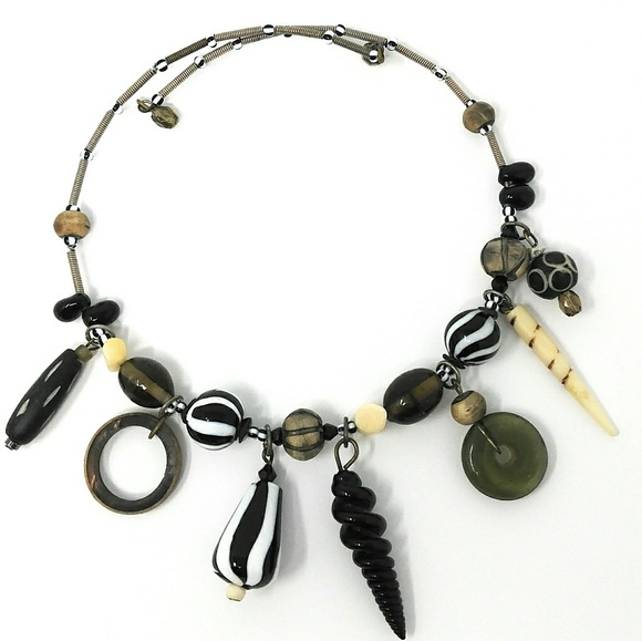 Choker Shell Necklace - Picture 1 of 3