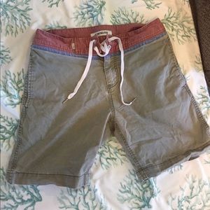 Mid thigh men's shorts