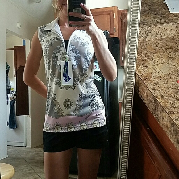Daily vest already listed PRICE DROP - Picture 1 of 4