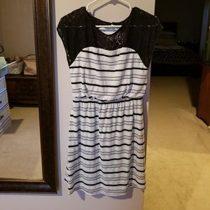 Stitch fix navy striped dress small