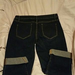 Just Fab dark wash capris sz 31