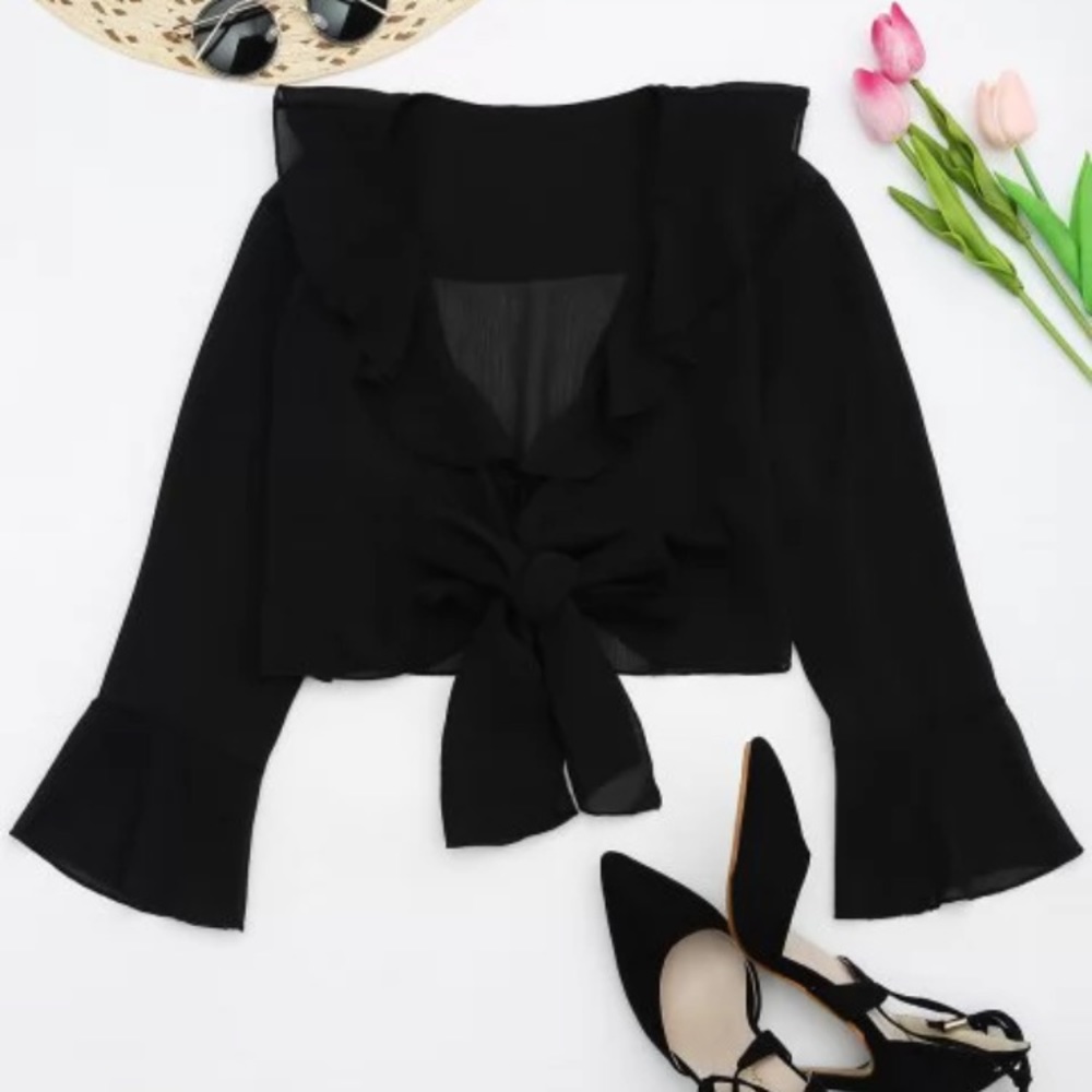 🎉HOST PICK🎉"Boyfriend" Ruffle Tie Knot Blouse
