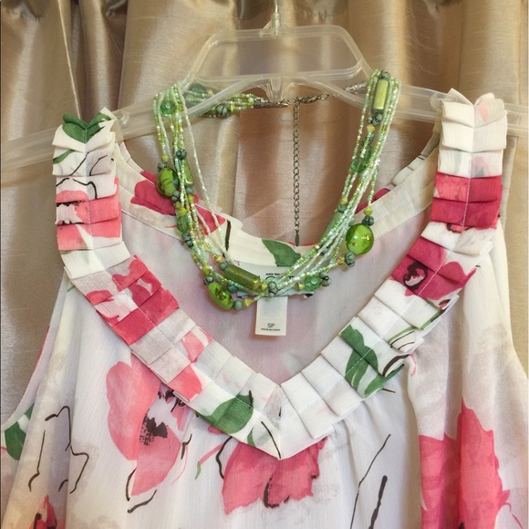 Ann Taylor LOFT top - Picture 3 of 7