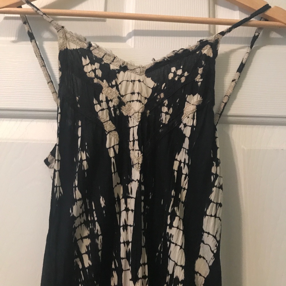 Dress - Picture 3 of 3