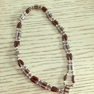 Magnetic necklace / bracelet