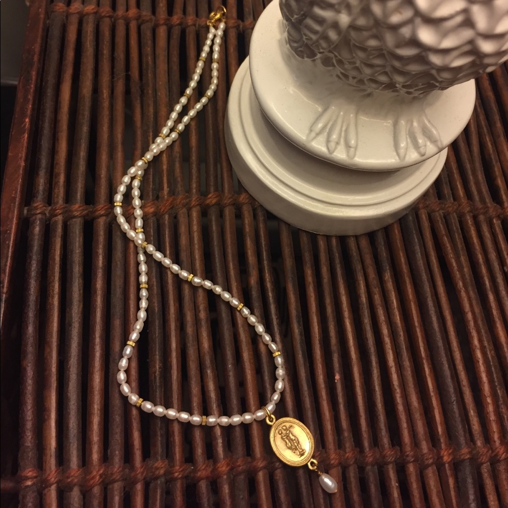Cultured Freshwater Pearl necklace.