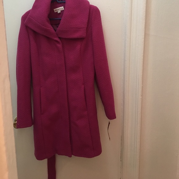 Pink coat - Picture 3 of 3