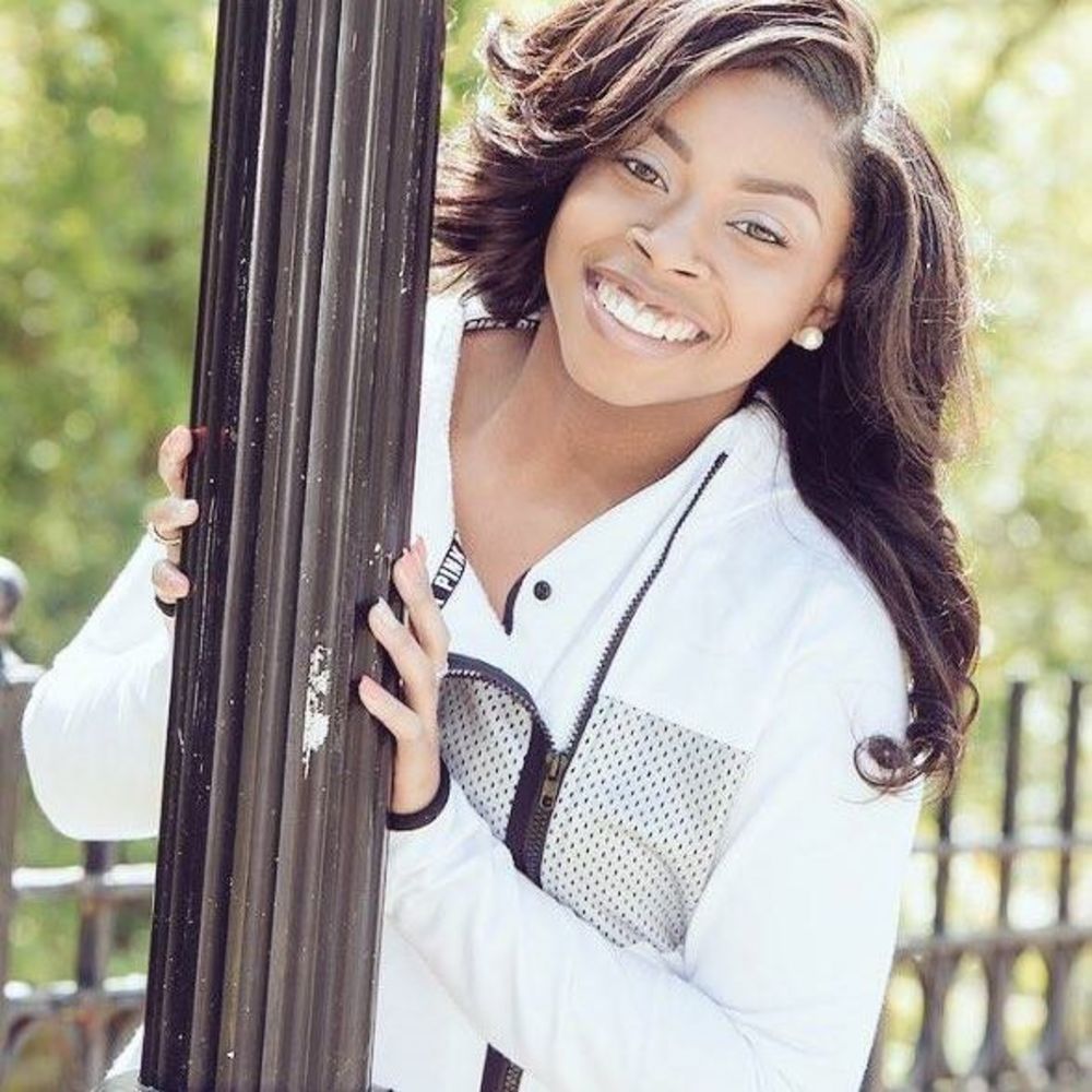 Meet your Posher, Destinee