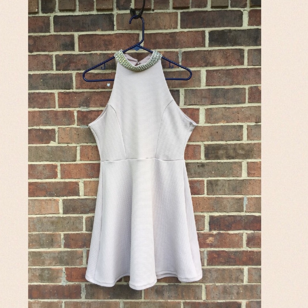 Sleeveless, Creme Dress