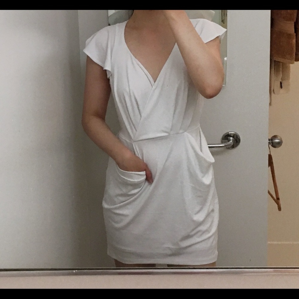 BCBGENERATION white dress with pockets