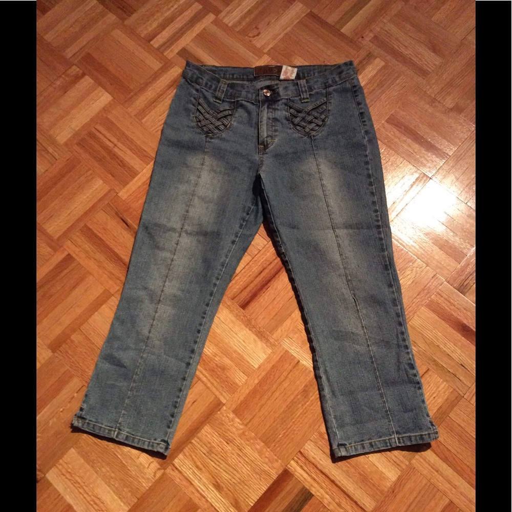 Cropped Denim Jean size 9/10  Excellent condition