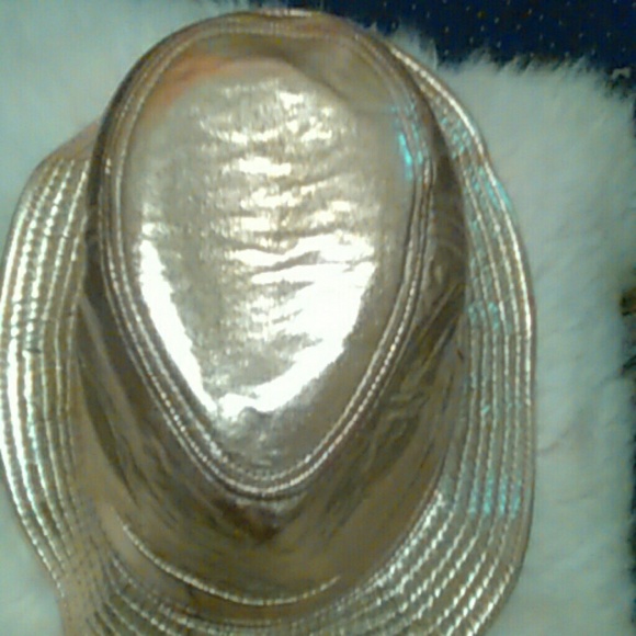 Hat - Picture 3 of 4